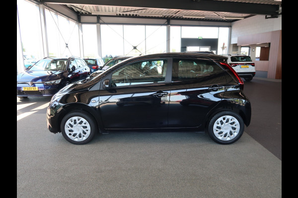 Toyota Aygo 1.0 VVT-i X-Play 5-drs. CAMERA/CARPLAY/AIRCO/LIMITER