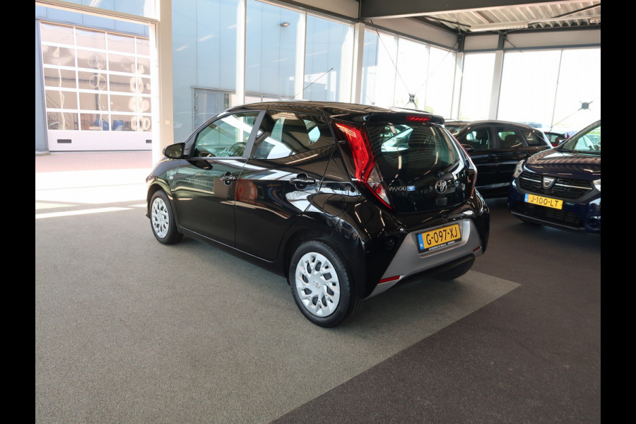 Toyota Aygo 1.0 VVT-i X-Play 5-drs. CAMERA/CARPLAY/AIRCO/LIMITER
