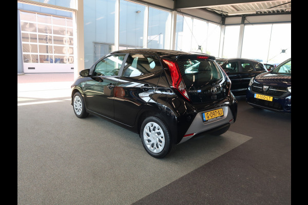 Toyota Aygo 1.0 VVT-i X-Play 5-drs. CAMERA/CARPLAY/AIRCO/LIMITER