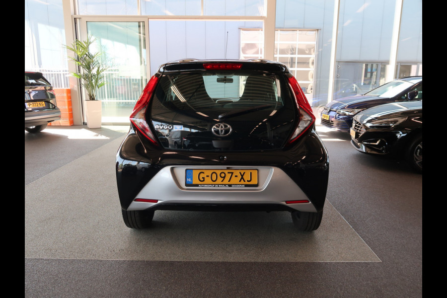 Toyota Aygo 1.0 VVT-i X-Play 5-drs. CAMERA/CARPLAY/AIRCO/LIMITER