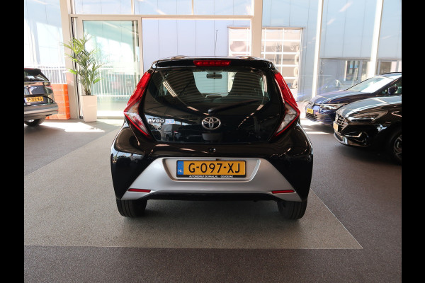 Toyota Aygo 1.0 VVT-i X-Play 5-drs. CAMERA/CARPLAY/AIRCO/LIMITER
