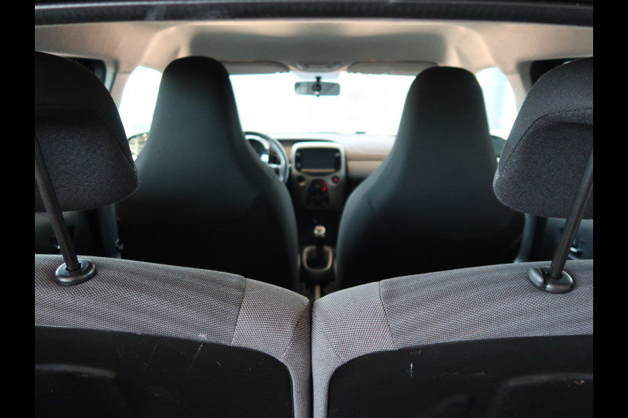 Toyota Aygo 1.0 VVT-i X-Play 5-drs. CAMERA/CARPLAY/AIRCO/LIMITER