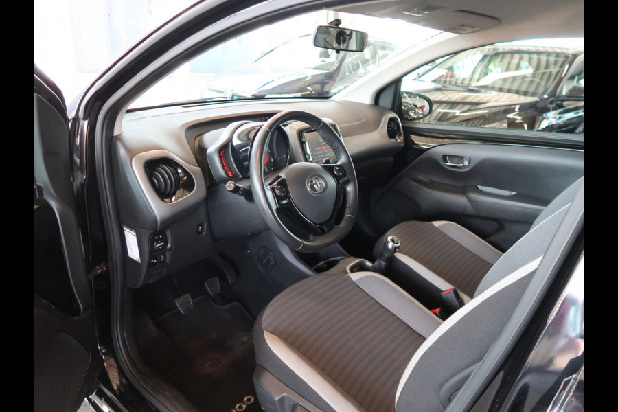 Toyota Aygo 1.0 VVT-i X-Play 5-drs. CAMERA/CARPLAY/AIRCO/LIMITER