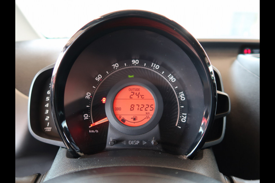 Toyota Aygo 1.0 VVT-i X-Play 5-drs. CAMERA/CARPLAY/AIRCO/LIMITER