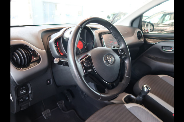 Toyota Aygo 1.0 VVT-i X-Play 5-drs. CAMERA/CARPLAY/AIRCO/LIMITER