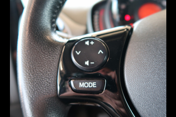 Toyota Aygo 1.0 VVT-i X-Play 5-drs. CAMERA/CARPLAY/AIRCO/LIMITER