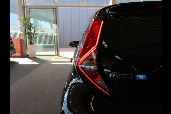 Toyota Aygo 1.0 VVT-i X-Play 5-drs. CAMERA/CARPLAY/AIRCO/LIMITER