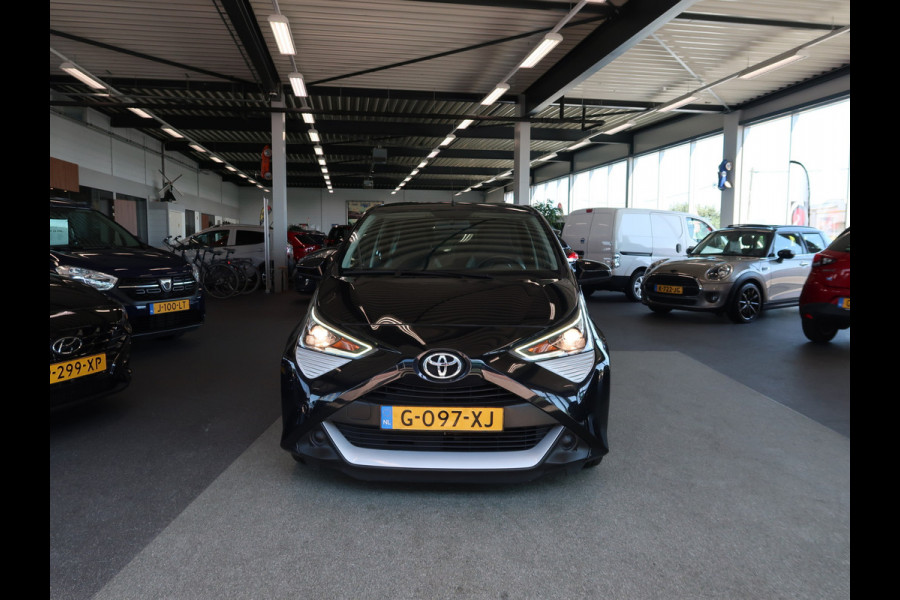 Toyota Aygo 1.0 VVT-i X-Play 5-drs. CAMERA/CARPLAY/AIRCO/LIMITER