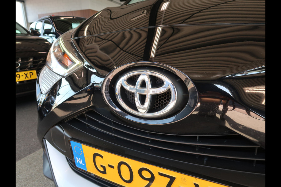 Toyota Aygo 1.0 VVT-i X-Play 5-drs. CAMERA/CARPLAY/AIRCO/LIMITER