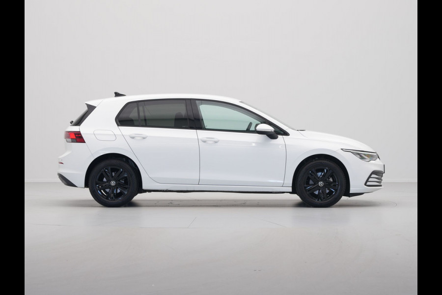 Volkswagen Golf 1.0 TSI 110pk Life Business Navigatie Memory Stoelverwarming Acc 99