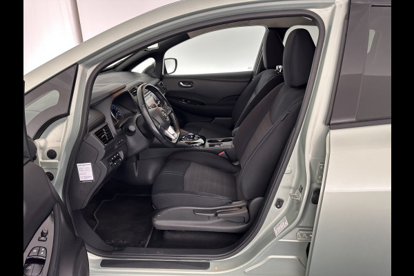 Nissan Leaf 2.ZERO EDITION 40 kWh Aut. *ADAPTIVE-CRUISE | DIGI-COCKPIT | TOP-VIEW | BLINDSPOT | KEYLESS | DAB+ | LANE-ASSIST | HEATED-SEATS | ECC | PDC | COMFORT-SEATS | CARPLAY | 17"ALU*