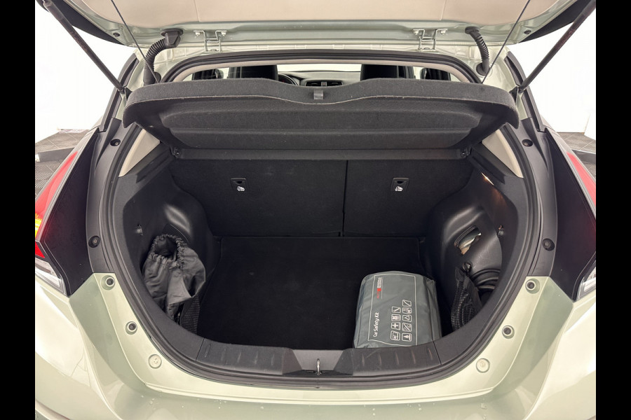 Nissan Leaf 2.ZERO EDITION 40 kWh Aut. *ADAPTIVE-CRUISE | DIGI-COCKPIT | TOP-VIEW | BLINDSPOT | KEYLESS | DAB+ | LANE-ASSIST | HEATED-SEATS | ECC | PDC | COMFORT-SEATS | CARPLAY | 17"ALU*