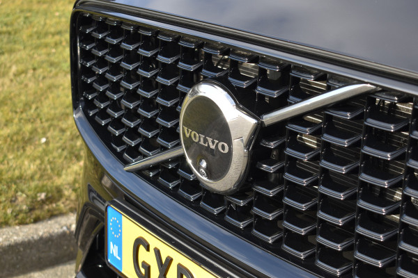 Volvo XC60 B4 Automaat Plus Dark | Keyless | Harman Kardon | Elec Stoelen | Stoel Stuurwielverwarming | 360 Camera