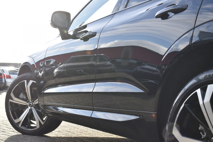 Volvo XC60 B4 Automaat Plus Dark | Keyless | Harman Kardon | Elec Stoelen | Stoel Stuurwielverwarming | 360 Camera