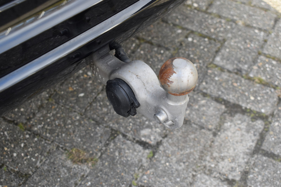Volvo XC60 B4 Automaat Plus Dark | Keyless | Harman Kardon | Elec Stoelen | Stoel Stuurwielverwarming | 360 Camera