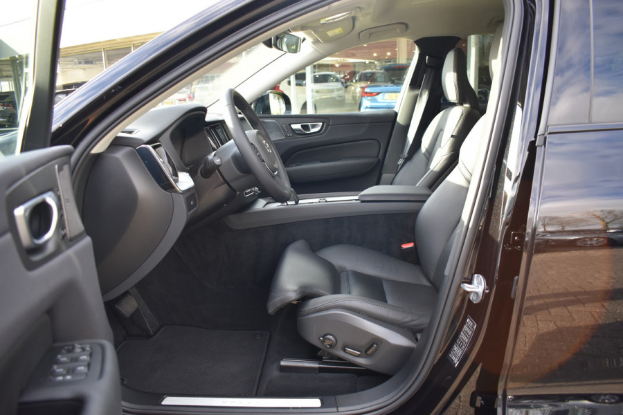 Volvo XC60 B4 Automaat Plus Dark | Keyless | Harman Kardon | Elec Stoelen | Stoel Stuurwielverwarming | 360 Camera
