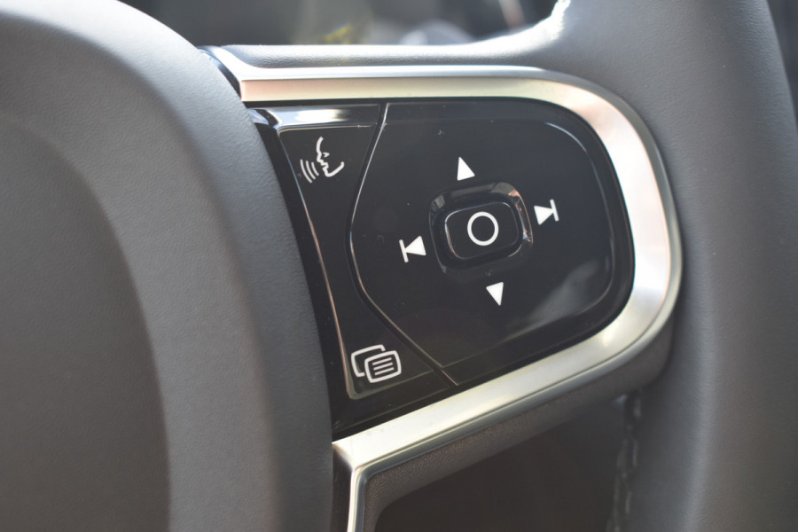 Volvo XC60 B4 Automaat Plus Dark | Keyless | Harman Kardon | Elec Stoelen | Stoel Stuurwielverwarming | 360 Camera
