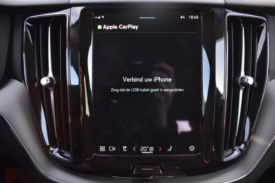 Volvo XC60 B4 Automaat Plus Dark | Keyless | Harman Kardon | Elec Stoelen | Stoel Stuurwielverwarming | 360 Camera