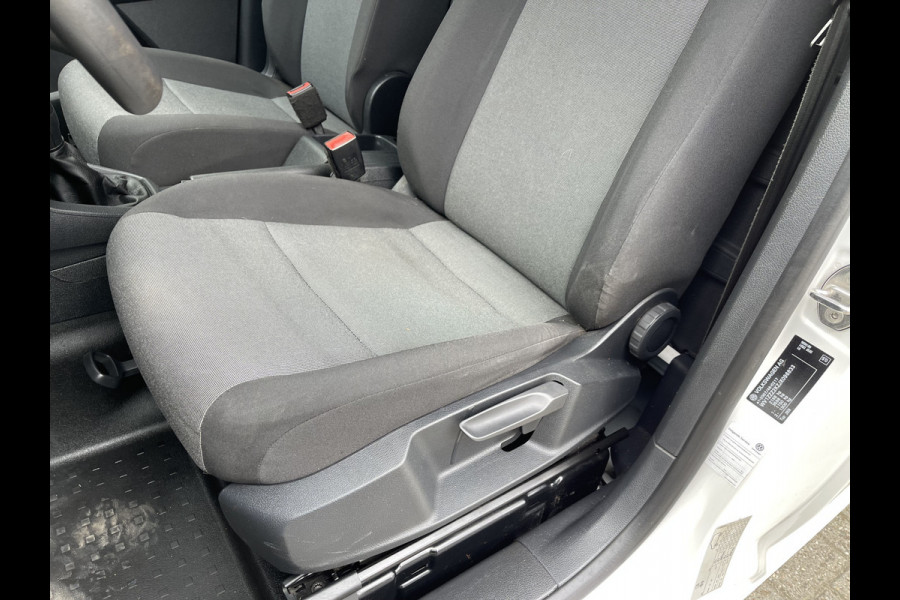 Volkswagen Caddy 2.0 TDI L2H1 BMT Maxi Comfortline / vaste prijs rijklaar € 13.450 ex btw / euro 6 / bpm vrij / lease vanaf € 227 / airco / cruise / trekhaak / imperial / ingerichte laadruimte !