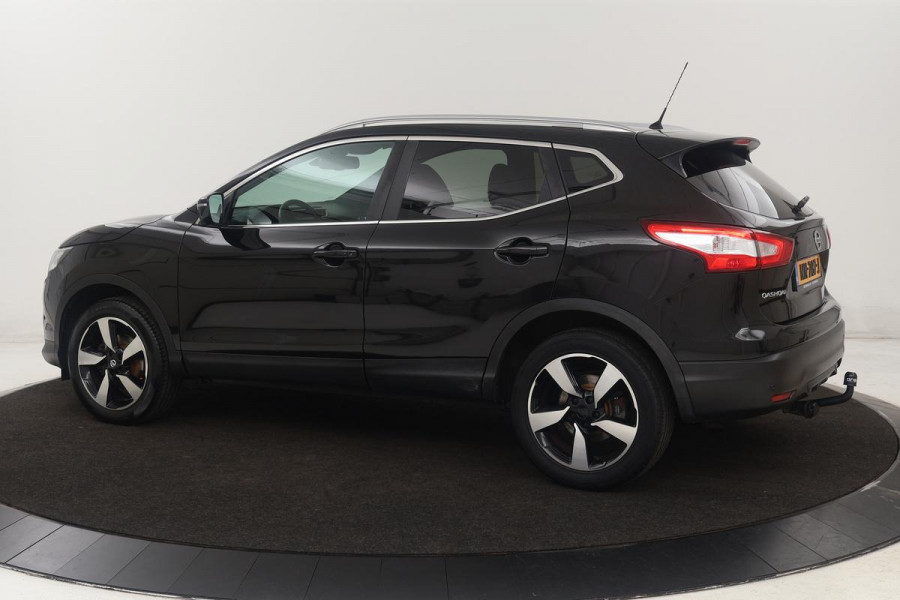 Nissan QASHQAI 1.2 N-Vision | Panoramadak | Stoelverwarming | 360 camera | Trekhaak | Leder/Alcantara | Navigatie | Keyless | Climate control