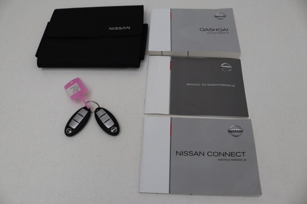 Nissan QASHQAI 1.2 N-Vision | Panoramadak | Stoelverwarming | 360 camera | Trekhaak | Leder/Alcantara | Navigatie | Keyless | Climate control