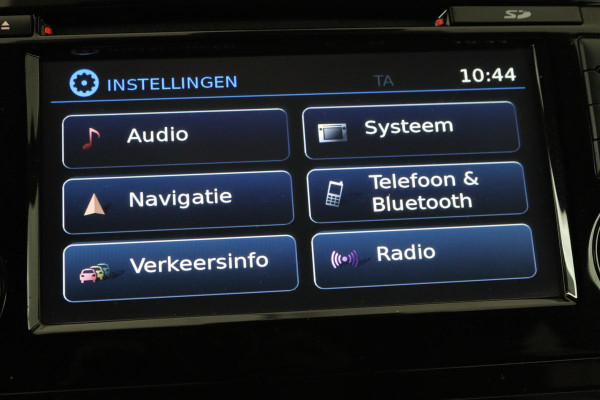 Nissan QASHQAI 1.2 N-Vision | Panoramadak | Stoelverwarming | 360 camera | Trekhaak | Leder/Alcantara | Navigatie | Keyless | Climate control
