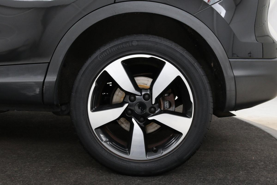 Nissan QASHQAI 1.2 N-Vision | Panoramadak | Stoelverwarming | 360 camera | Trekhaak | Leder/Alcantara | Navigatie | Keyless | Climate control
