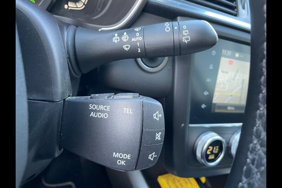 Renault Kadjar TCe 140 Intens Trekhaak wegkl. / p-sens & camera / Navi / Full LED / LM velgen
