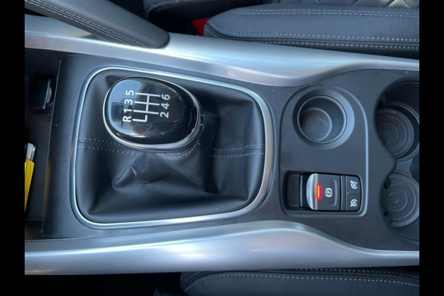Renault Kadjar TCe 140 Intens Trekhaak wegkl. / p-sens & camera / Navi / Full LED / LM velgen