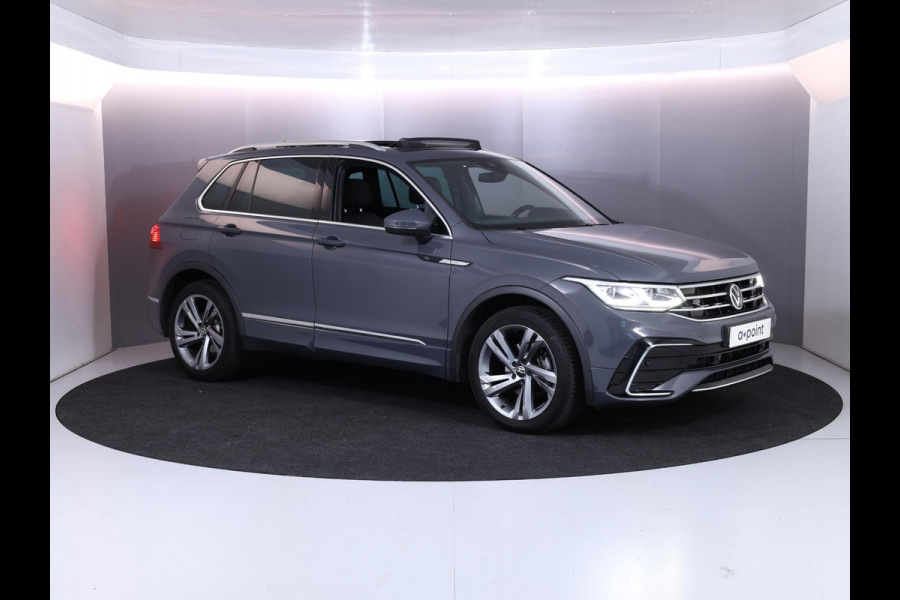 Volkswagen Tiguan 1.5 TSI R-Line Business+ 150pk |Panoramadak | Elekt. trekhaak | Leer| Camera| Adaptieve cruise control |
