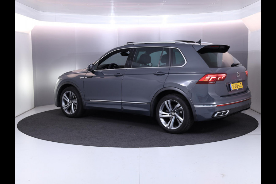Volkswagen Tiguan 1.5 TSI R-Line Business+ 150pk |Panoramadak | Elekt. trekhaak | Leer| Camera| Adaptieve cruise control |