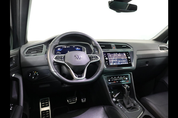 Volkswagen Tiguan 1.5 TSI R-Line Business+ 150pk |Panoramadak | Elekt. trekhaak | Leer| Camera| Adaptieve cruise control |