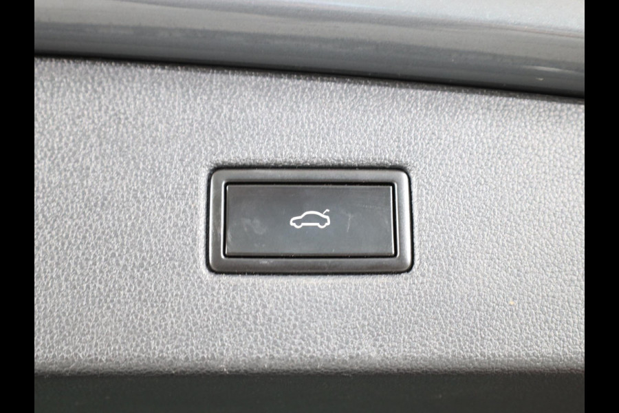 Volkswagen Tiguan 1.5 TSI R-Line Business+ 150pk |Panoramadak | Elekt. trekhaak | Leer| Camera| Adaptieve cruise control |