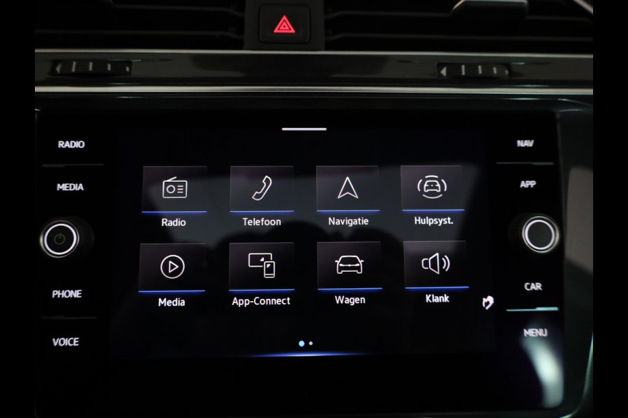 Volkswagen Tiguan 1.5 TSI R-Line Business+ 150pk |Panoramadak | Elekt. trekhaak | Leer| Camera| Adaptieve cruise control |