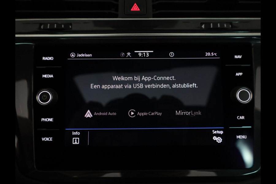 Volkswagen Tiguan 1.5 TSI R-Line Business+ 150pk |Panoramadak | Elekt. trekhaak | Leer| Camera| Adaptieve cruise control |
