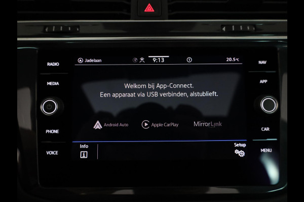 Volkswagen Tiguan 1.5 TSI R-Line Business+ 150pk |Panoramadak | Elekt. trekhaak | Leer| Camera| Adaptieve cruise control |
