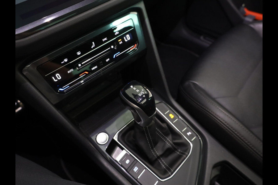 Volkswagen Tiguan 1.5 TSI R-Line Business+ 150pk |Panoramadak | Elekt. trekhaak | Leer| Camera| Adaptieve cruise control |