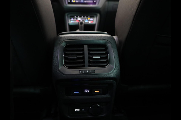 Volkswagen Tiguan 1.5 TSI R-Line Business+ 150pk |Panoramadak | Elekt. trekhaak | Leer| Camera| Adaptieve cruise control |