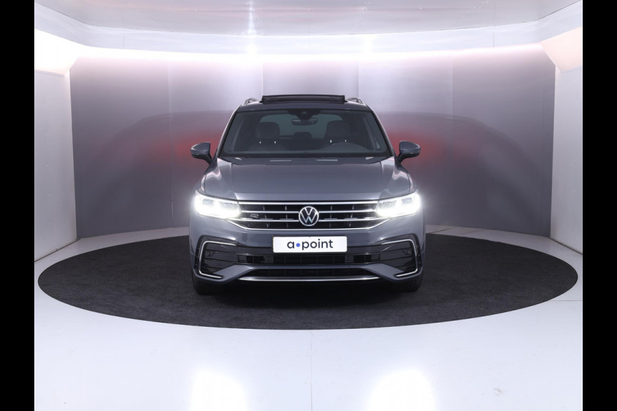 Volkswagen Tiguan 1.5 TSI R-Line Business+ 150pk |Panoramadak | Elekt. trekhaak | Leer| Camera| Adaptieve cruise control |