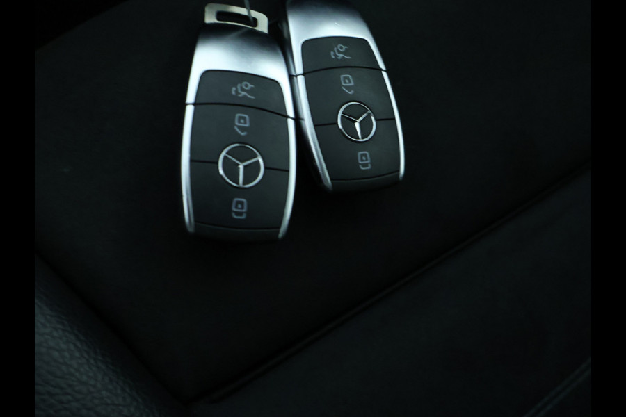 Mercedes-Benz C-Klasse Estate 300 e Business Solution AMG | Panoramadak | Multispaaks lichtmetalen velgen | Navigatie | Parking support | Inclusief 24 maanden MB Certified garantie voor Europa.