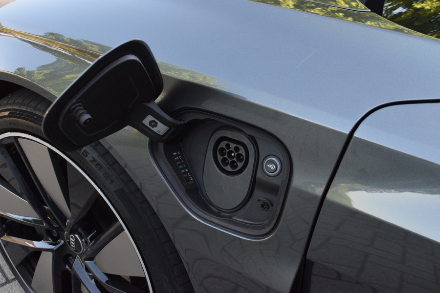 Audi e-tron GT edition 93 kWh | 4-wielbesturing | Leer | B&O | Head-Up