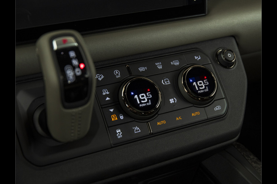 Land Rover Defender 110 4.4 P635 Octa Edition One