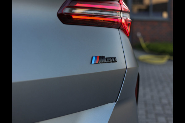 BMW X3 M50 xDrive*Trekhaak*Pano*IconicGlow*