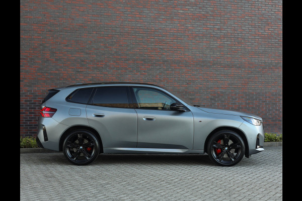 BMW X3 M50 xDrive*Trekhaak*Pano*IconicGlow*