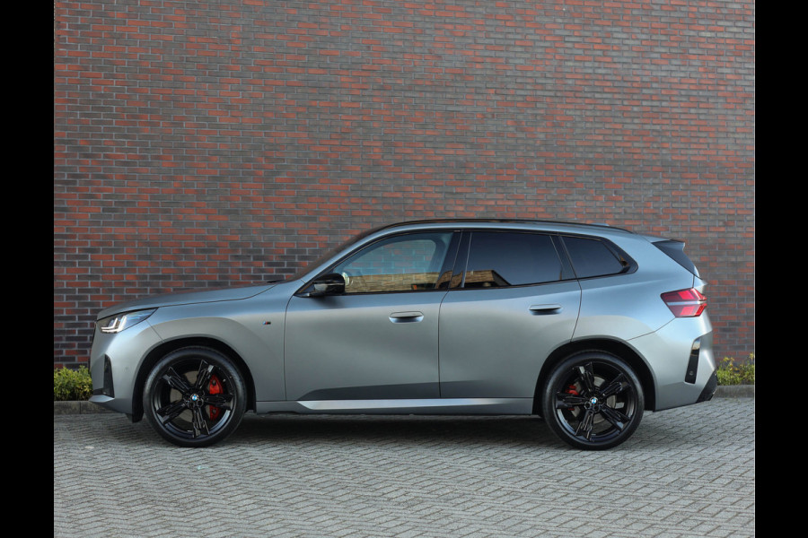 BMW X3 M50 xDrive*Trekhaak*Pano*IconicGlow*