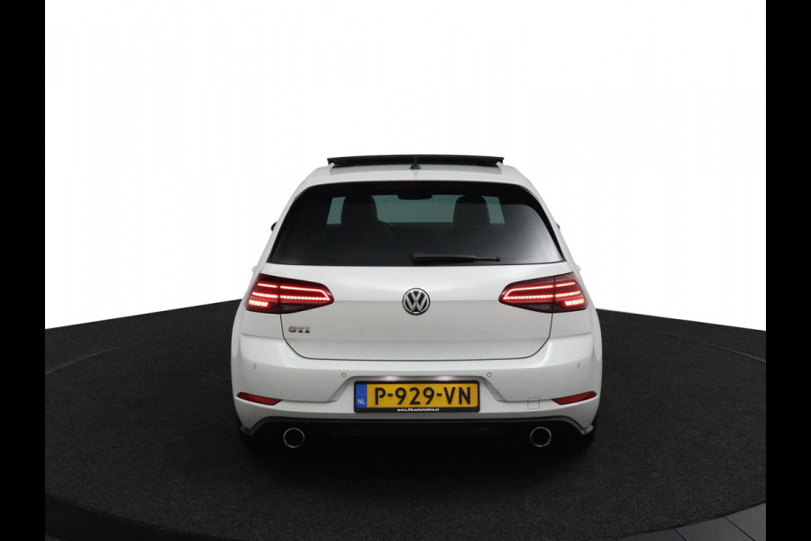 Volkswagen Golf 2.0TSI GTI *230PK*PANO*LEER*ACC*LED*DCC