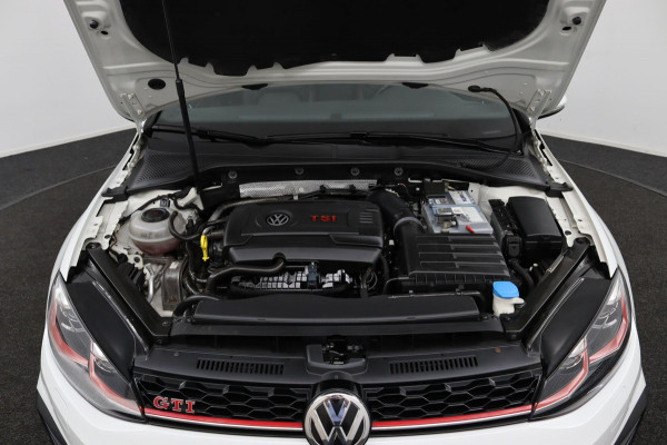 Volkswagen Golf 2.0TSI GTI *230PK*PANO*LEER*ACC*LED*DCC