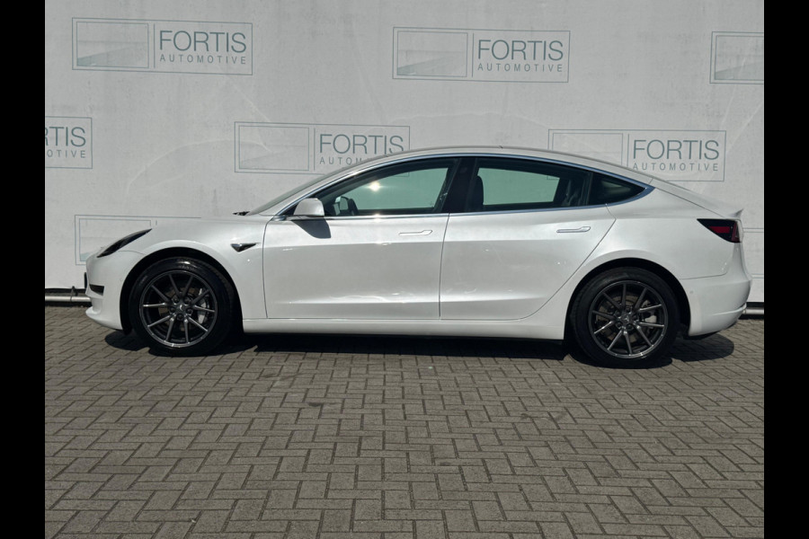 Tesla Model 3 Standard RWD Plus 60 kWh |NL AUTO | CAMERA | LEDER | PANO ! 2DE PINKSTERDAG GEOPEND VAN 10:00 UUR T/M 17:00 UUR
