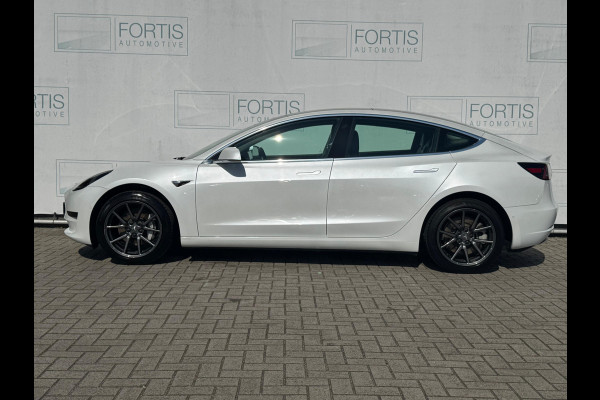 Tesla Model 3 Standard RWD Plus 60 kWh |NL AUTO | CAMERA | LEDER | PANO ! 2DE PINKSTERDAG GEOPEND VAN 10:00 UUR T/M 17:00 UUR