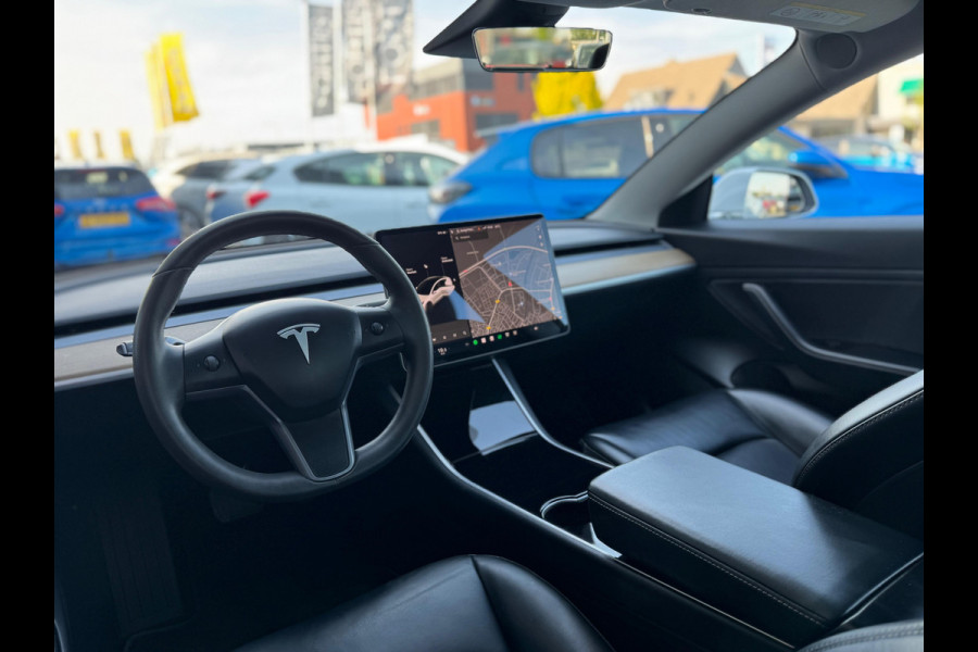 Tesla Model 3 Standard RWD Plus 60 kWh |NL AUTO | CAMERA | LEDER | PANO ! 2DE PINKSTERDAG GEOPEND VAN 10:00 UUR T/M 17:00 UUR
